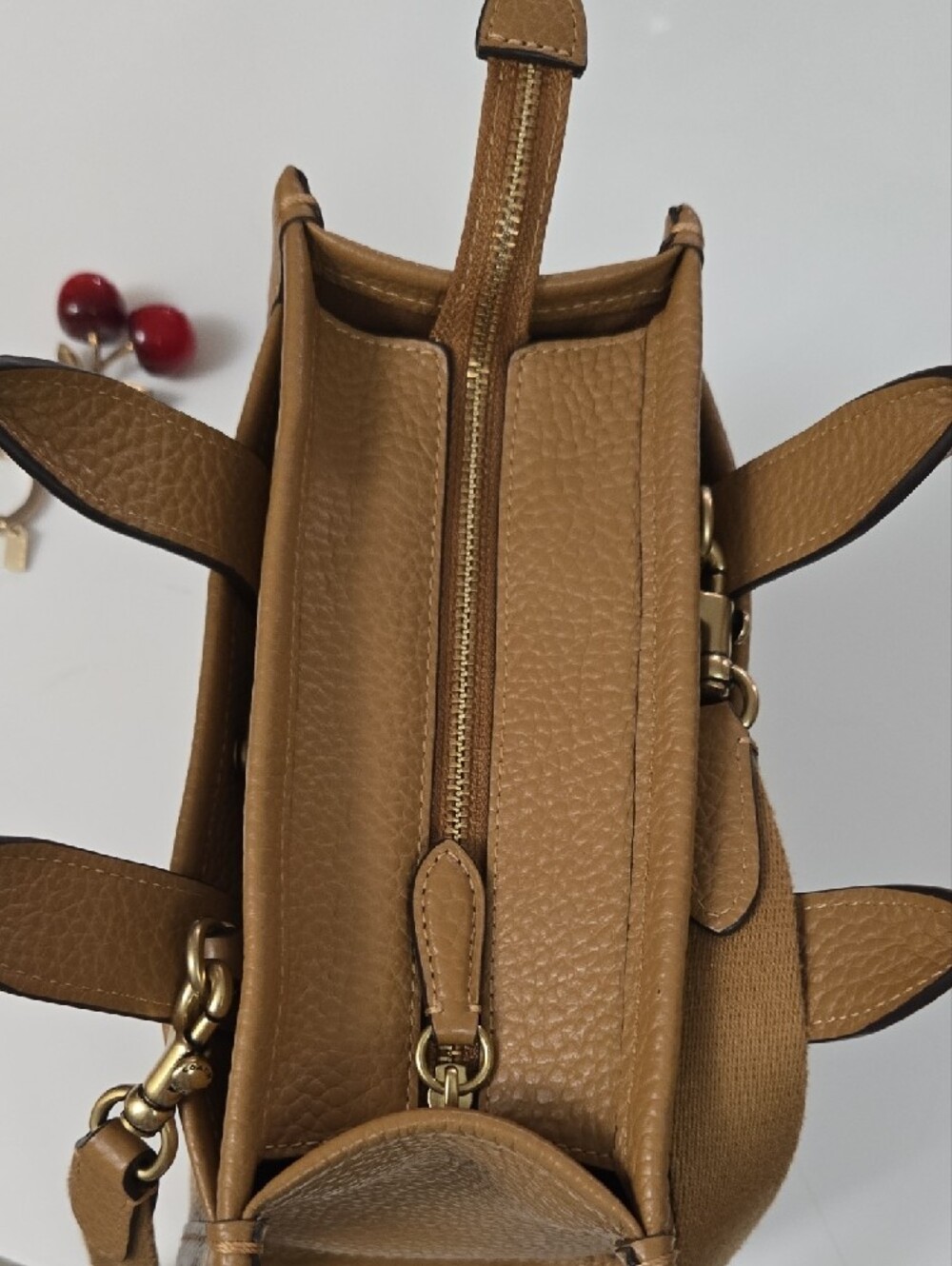 Coach Mini Cargo Tote 20 - Picture 8 of 8
